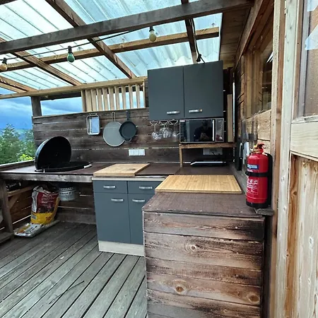 Glamping Mit Wundervollen Ausblick ラグジュアリーテント