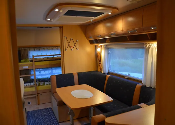 ラグジュアリーテント Glamping Mit Wundervollen Ausblick ヴィンディッシュガルシュテン