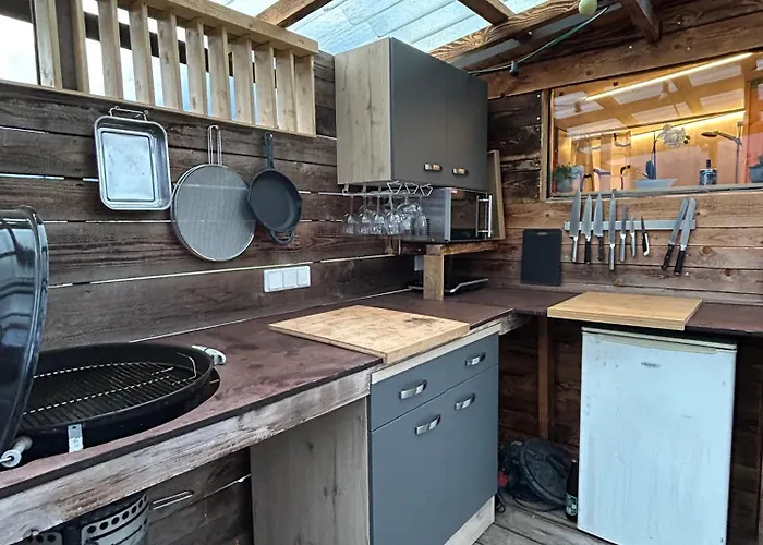 Роскошный шатер Glamping Mit Wundervollen Ausblick Виндишгарстен