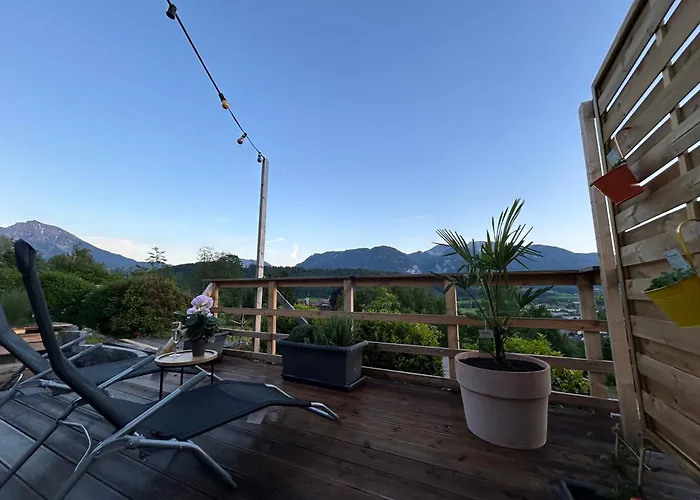 Glamping Mit Wundervollen Ausblick ラグジュアリーテント ヴィンディッシュガルシュテン